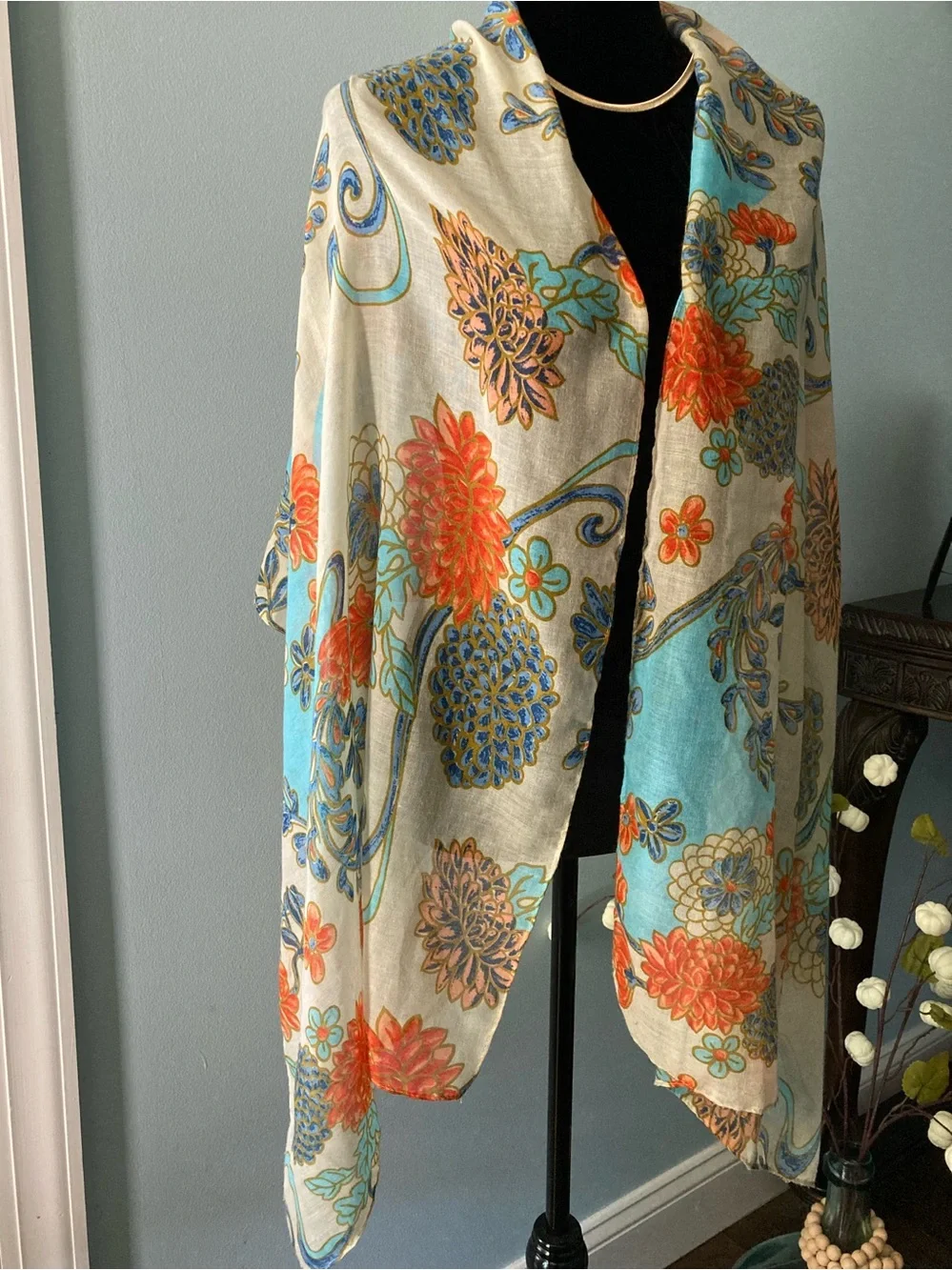 GORGEOUS Floral Scarf in Cream, Turquoise & Coral - Unbranded